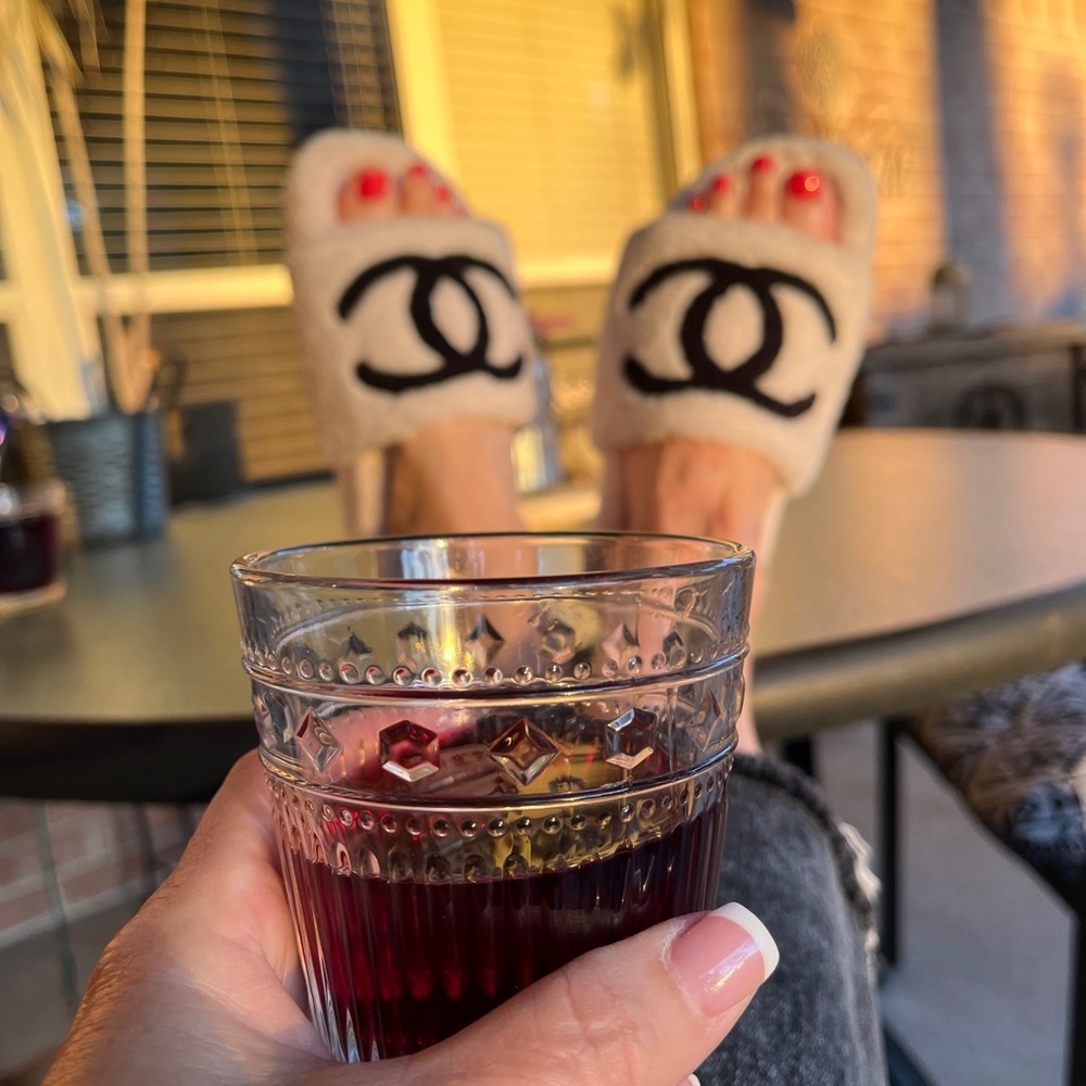 Howdy! KEEP SCROLLING! - Picture 7 of 12